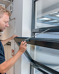 La motorisation à chaîne design - pour une ventilation naturelle quotidienne simple